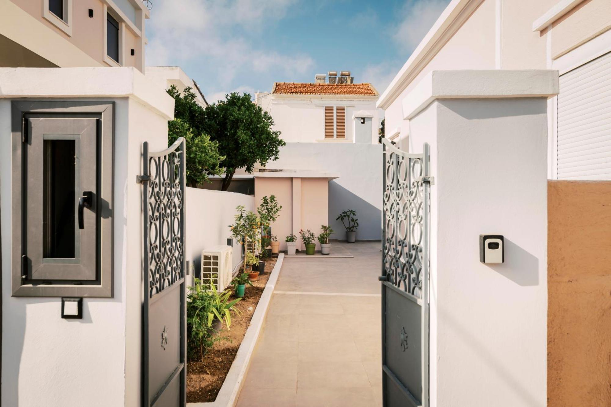 Quattro Zie Villa Rhodes City ภายนอก รูปภาพ